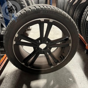 pneu occasion BRIDGESTONE Blizzak LM001 dpt 94 