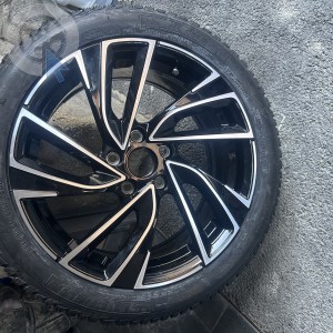 Roue occasion  0' VOLKSWAGEN GOLF VII pneu MICHELIN  dpt 43 