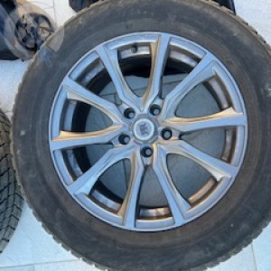 Roue occasion  0' MERCEDES CLASSE GLK pneu NOKIAN  dpt 83 