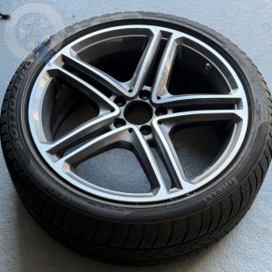 Roue occasion  0' MERCEDES CLASSE CLS pneu PIRELLI  dpt 76 