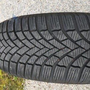 pneu occasion BRIDGESTONE Blizzak LM005  dpt 94 