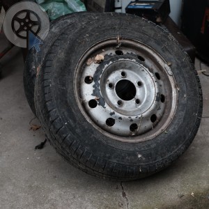 Roue occasion  0' RENAULT KANGOO pneu MICHELIN  dpt 94 