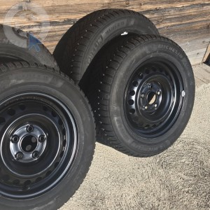 Roue occasion  0' KIA CEED pneu MICHELIN  dpt 25 