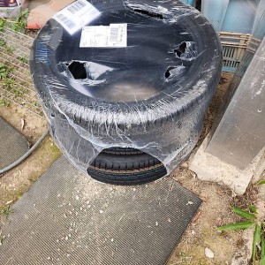 pneu occasion CONTINENTAL UltraContact  dpt 94 