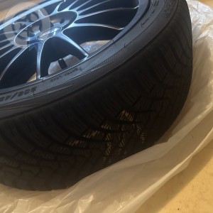 Roue occasion  0' FORD FIESTA pneu FALKEN  dpt 01 