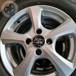 Roue occasion  0' PEUGEOT 208 pneu ZEETEX  dpt Fl 