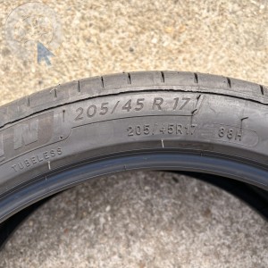 pneu occasion MICHELIN 205/45 R17 88H dpt 77 
