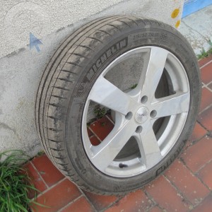 Roue occasion  0' CITROEN BERLINGO II pneu MICHELIN  dpt 45 
