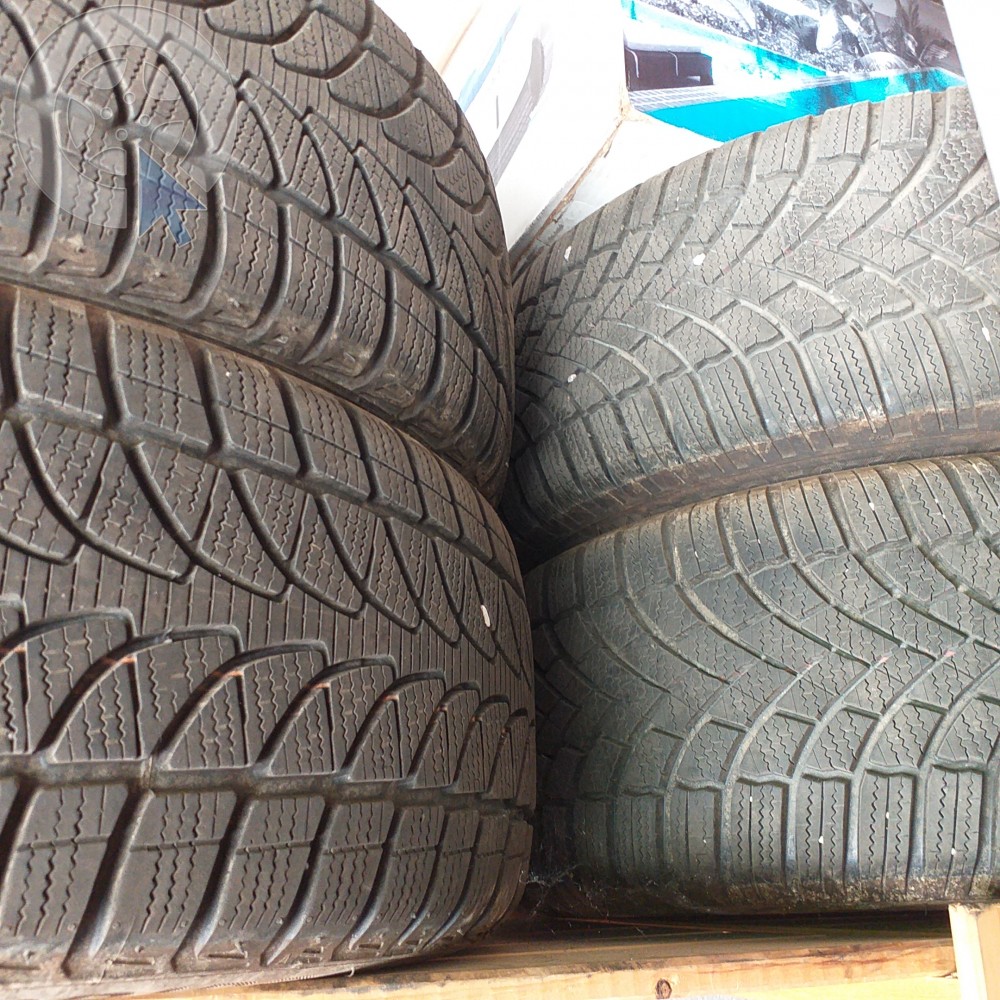 pneu occasion BRIDGESTONE Neige BLIZZAK LM005 dpt 84  pneu occasion BRIDGESTONE Neige BLIZZAK LM005 dpt 84